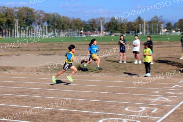 力強い走りを見せるランナー（士幌町提供）