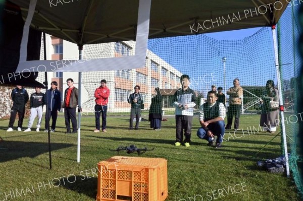 ドローン気軽に楽しんで　上士幌で体験会