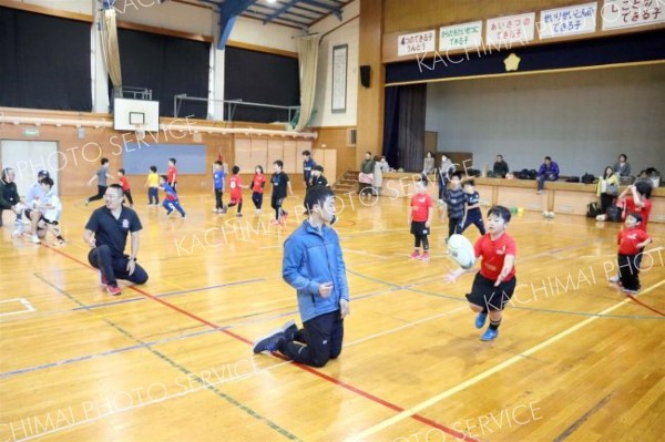 体力づくり中心に冬季練習スタート　帯広少年ラグビースクール