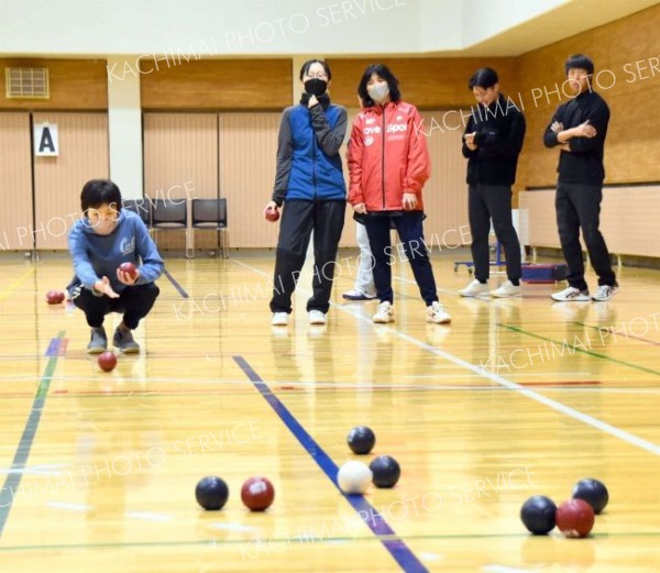 ボッチャで熱戦　陸別でスポーツの集い