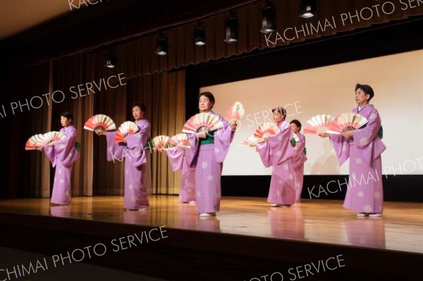 町民がステージで熱演　広尾芸術祭・芸能発表 2