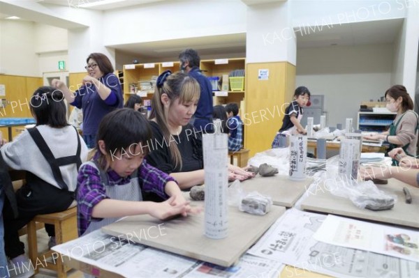 陶芸の基礎知識や技術を学んだ参加者