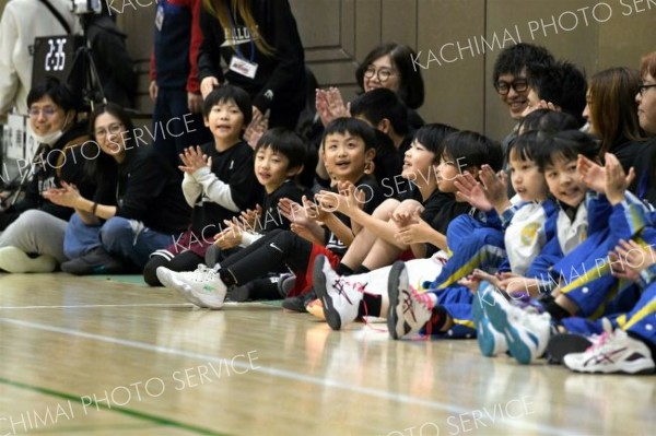 光南男子３１年ぶりＶ　女子は芽室Ｈ７年ぶり制す　道ミニバスケ十勝予選 15