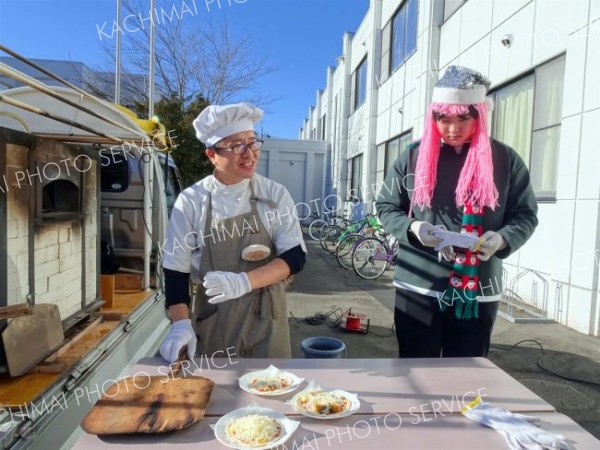 帯広コア専門学校の学び伝え、ピザ作りで交流も　オープンキャンパス～こぼれ話