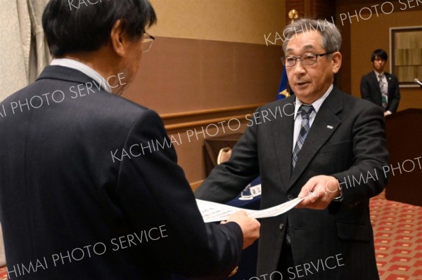 藤丸解体支援要望を確認　帯商議員総会 6