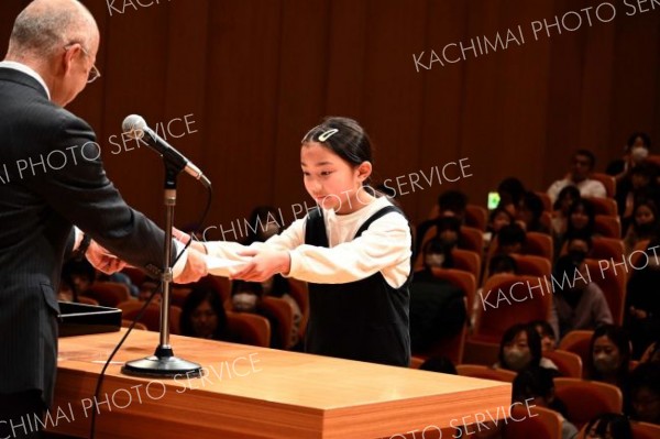 「健康新聞」で佳作を受賞した大樹小学校４年１組