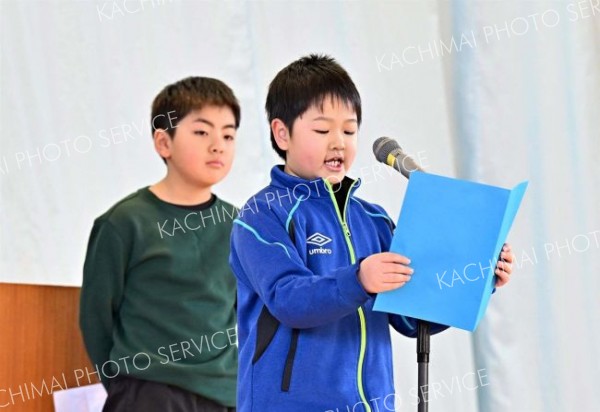 短い冬休みスタート　市内小中学校で終業式 6