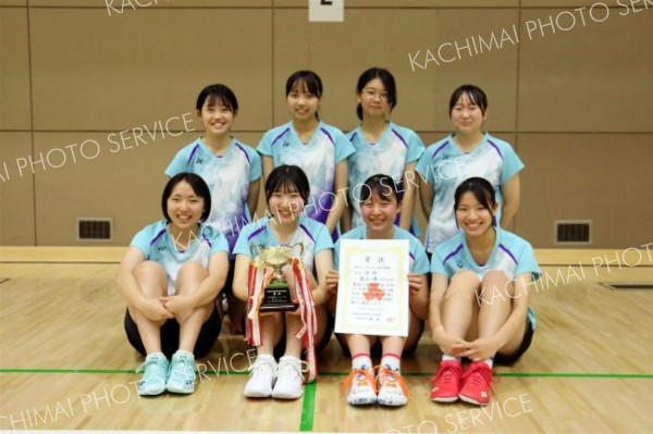 女子団体優勝の帯三条