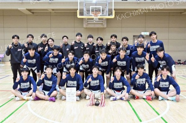 男子連覇の白樺学園