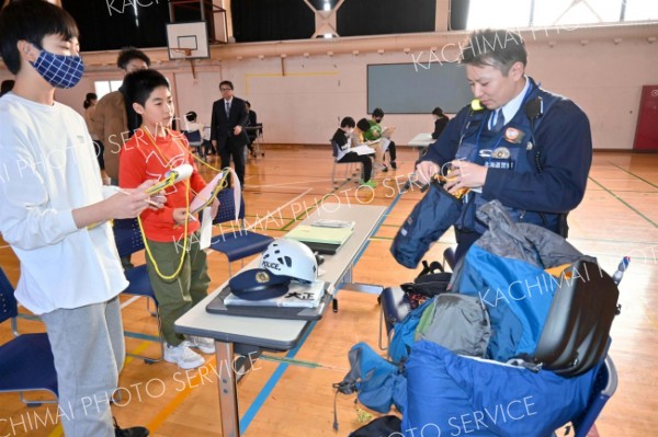 地域で働く９業種学ぶ　大正・愛国小