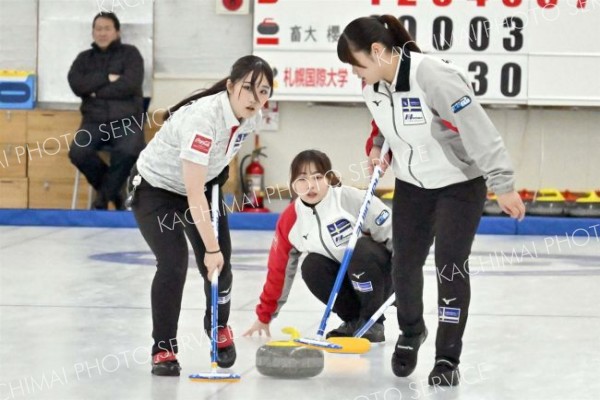 【女子決勝・札幌国際大―帯畜大櫻井】札幌国際大のスキップとして、勝利につながるショットを決めた帯広出身