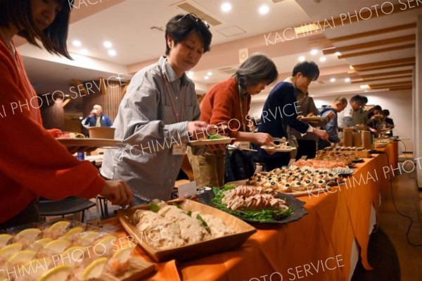 十勝の食学ぶ　「美食の熱中小」が見学ツアー