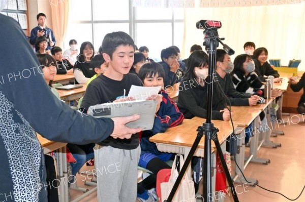 日本の北と南で交流　中札内小と沖縄多良間でオンライン学習