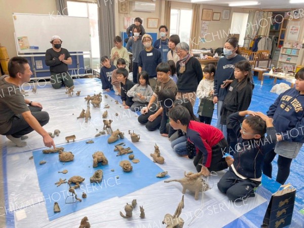 子どもたちが粘土の「動物園」　ぷれいおん粘土彫刻ワークショップ～こぼれ話