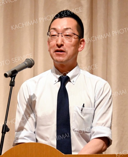 「十勝が東北海道牽引を」日銀の鈴木支店長　十勝信組で講演