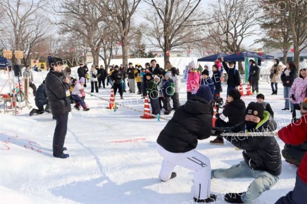 町民らでにぎわう　清水で「しゃっこい祭り」