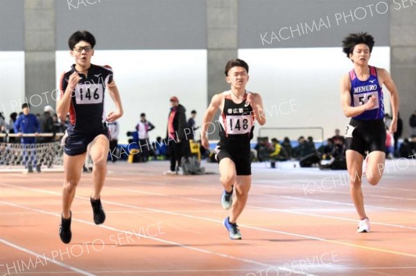 ６０ｍで大会タイ７秒２、３００ｍも１位　十勝室内陸上大会