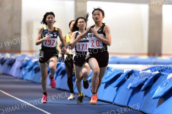 中学女子３００メートル６組