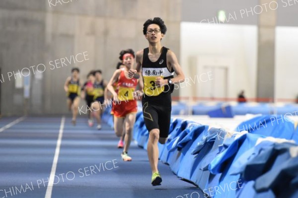 中学男子１５００メートル４組