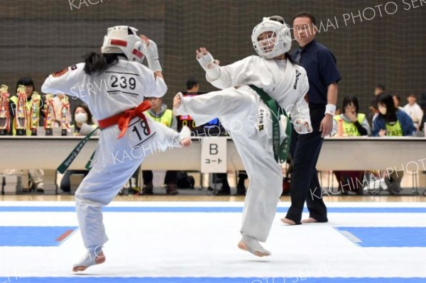 組手中学１年女子上級３位決定戦