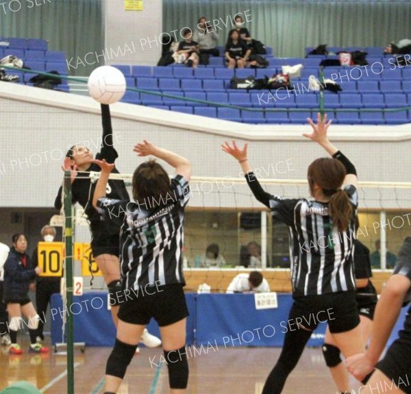 バランスボールがクラスＡで初優勝　東北海道フクハラ杯ミニバレー決勝大会 4
