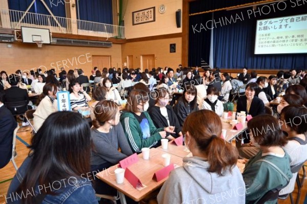 帯一中参観日にお茶会　独自の試みで連携深める～こぼれ話