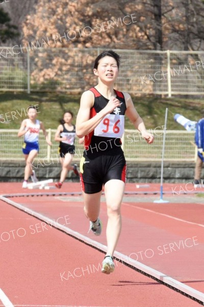 中学女子８００メートル３組