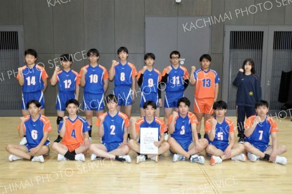 男子優勝の白樺学園