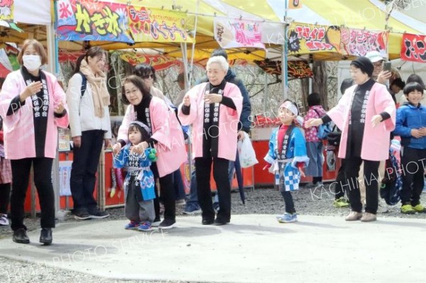 露店や踊り楽しむ　新得神社山ＤＥ春まつり～こぼれ話