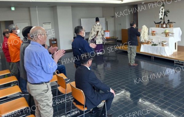 駆除鳥獣を供養　道猟友会広尾支部が「獣魂祭」 2