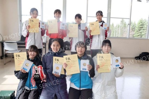女子上位入賞ペア。