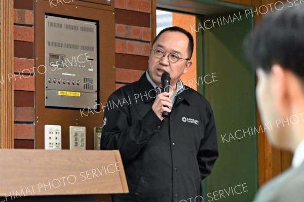 講義を行う総杜氏（とうじ）