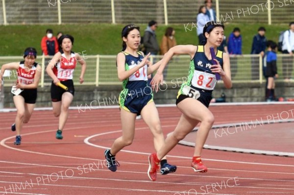 中学女子４００メートルリレー　１組