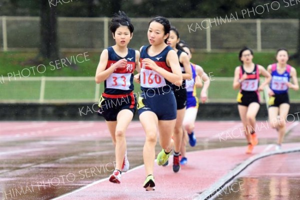 中学女子１５００メートル