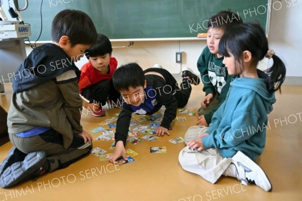 かるたやマップづくりで防災学ぶ　本別勇足小