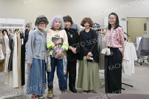 雑貨やアクセサリーを紹介　藤丸出店者らとかちプラザで１７日まで～こぼれ話
