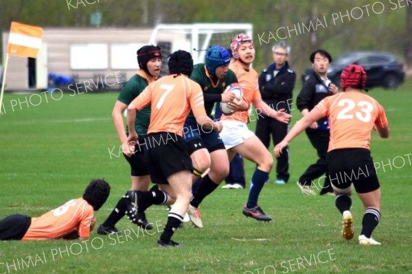 十勝の１０人含め道選抜入り目指し熱戦　道高校合同チームラグビー大会 24