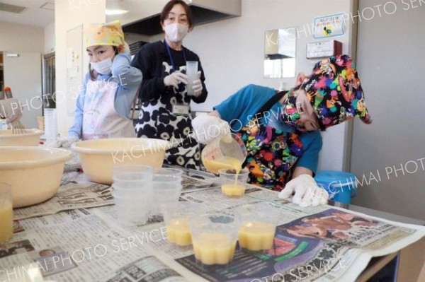 廃油石けん作りに挑戦　大樹で児童体験講座