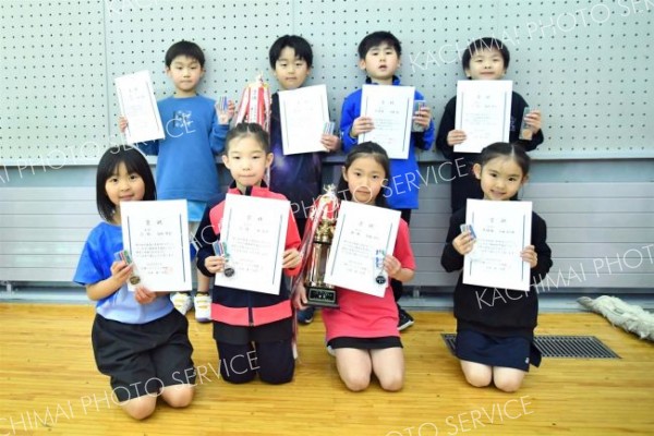 １・２年男女入賞者。
