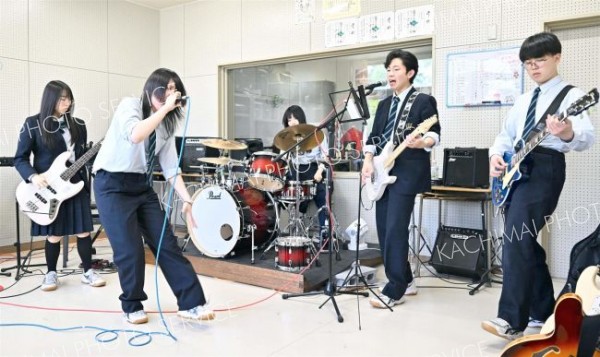 「普通」問う自作曲で全道へ　幕別清陵高軽音部