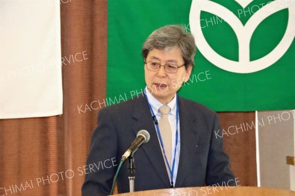 進級生を代表してあいさつする