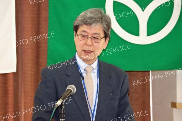 進級生を代表してあいさつする