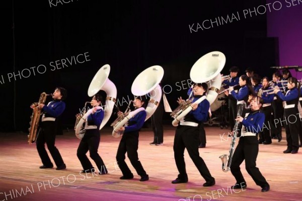 帯広南商業高校の演奏（助川かおる通信撮影）