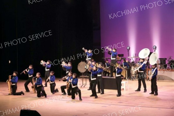 帯広南商業高校の演奏（助川かおる通信撮影）