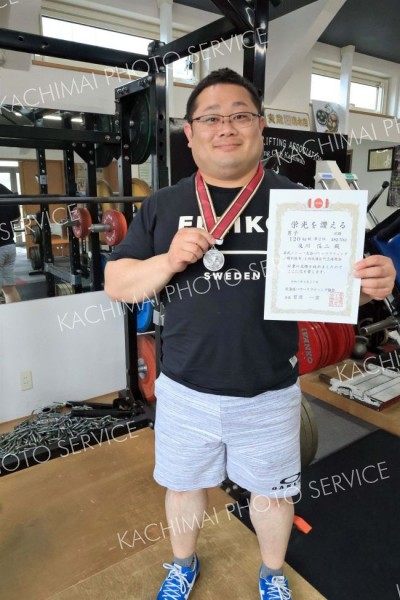 （ＪＡ幕別町）スクワット道新記録でパワーリフティング国体予選準優勝　目標８００キロへ弾み