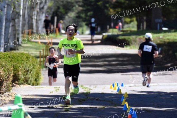 ７０人がスイムとランに奮闘　帯広の森アクアスロン大会 9