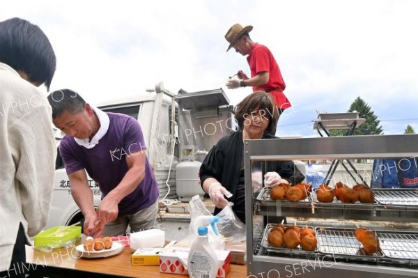 峠の味、十勝学園の子どもたちに　カフェミッキー「あげいも」無償提供 10