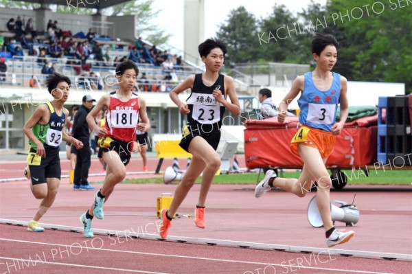 中学男子１５００メートル４組