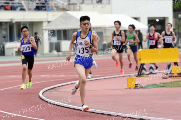 中学男子１５００メートル３組