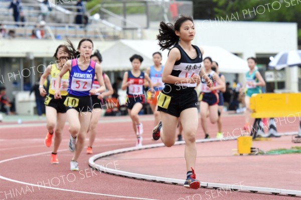 中学女子１５００メートル２組